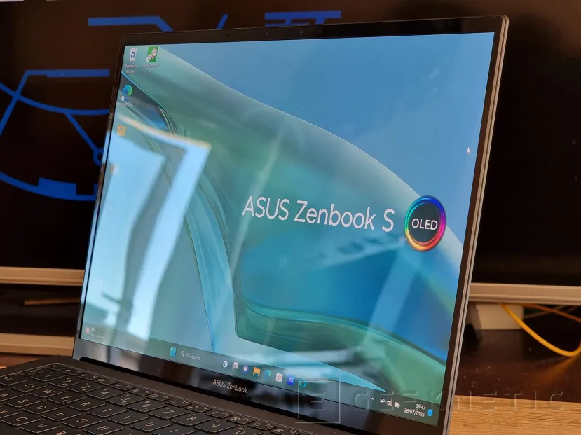 Geeknetic ASUS Zenbook S 13 OLED UX5304 Review 8