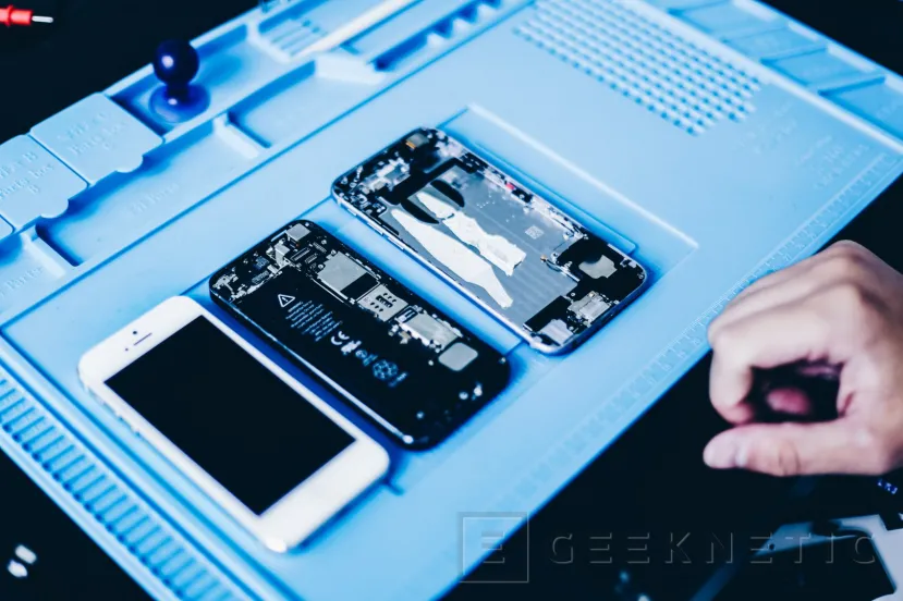 Geeknetic El vicepresidente senior de ingeniería de hardware de Apple insinúa que los iPhone no adoptarán baterías extraíbles 1