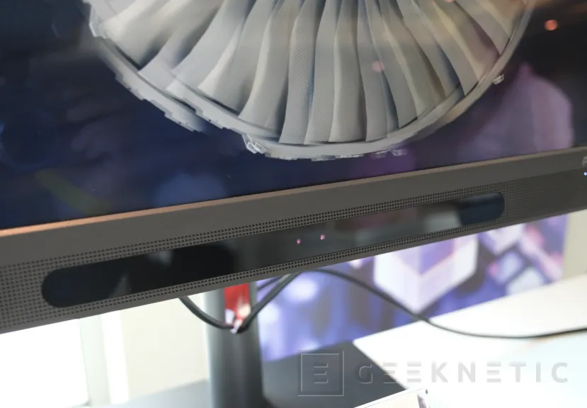 Geeknetic Lenovo presenta su monitor 4K ThinkVision de 27 pulgadas con 3D sin gafas 3