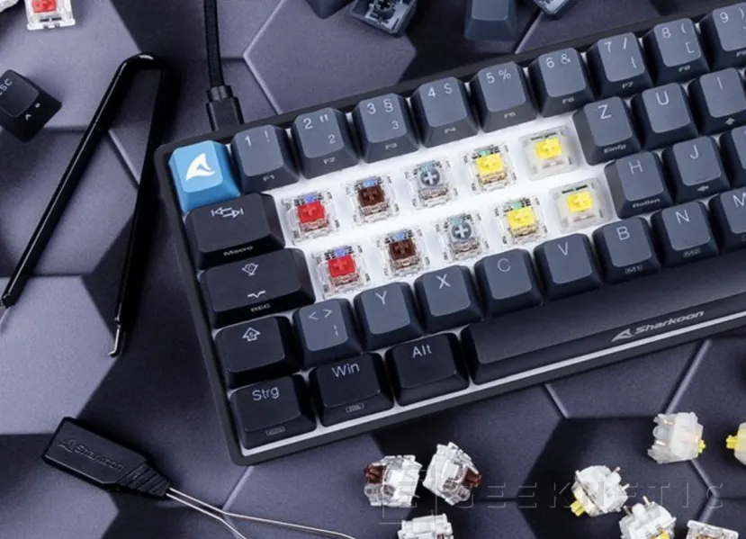 Geeknetic Ya disponible el Skiller SGK50 S4 Barebone para montar nuestro propio teclado 3