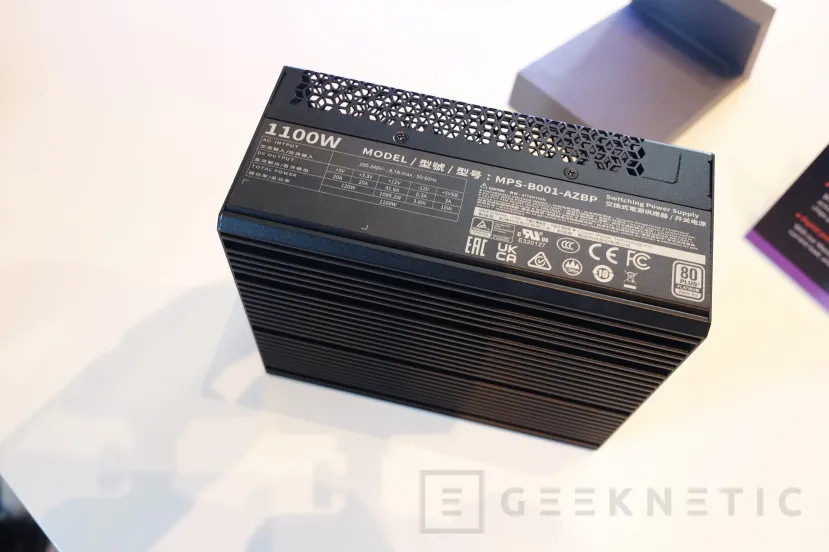 Geeknetic Cooler Master presenta su serie de fuentes fanless X SILENT EDGE con hasta 1.100 W 1