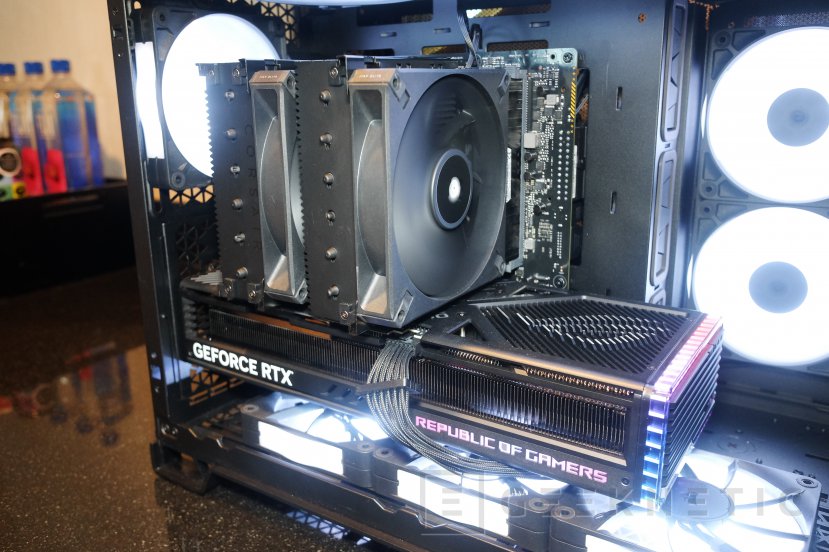 Geeknetic CORSAIR presenta el disipador A115 de doble torre con sistema de raíles para la instalación de los ventiladores 4