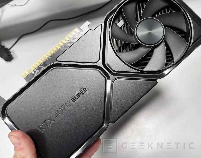 Geeknetic NVIDIA GeForce RTX 4070 Super Founders Edition Review 6