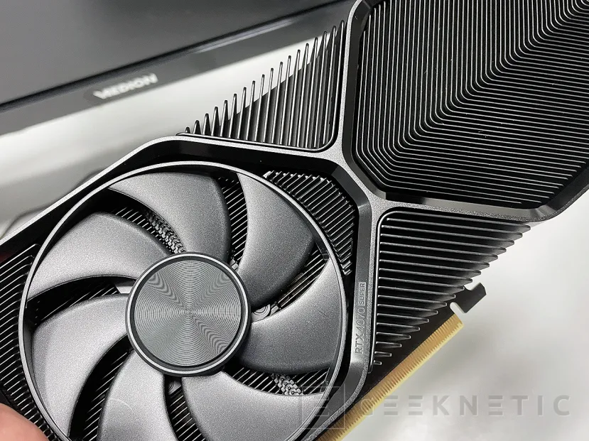Geeknetic NVIDIA GeForce RTX 4070 Super Founders Edition Review 8