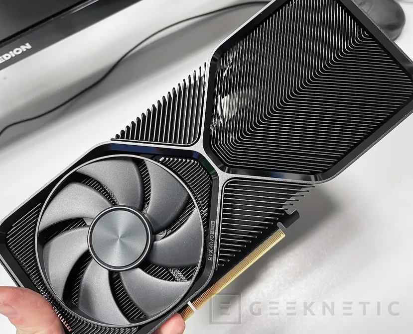 Geeknetic NVIDIA GeForce RTX 4070 Super Founders Edition Review 12