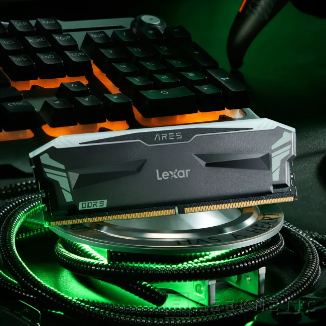 Geeknetic Lexar ha mostrado sus discos SSD con hasta 12.000 MB/s y memoria DDR5 a 8.400 MHz 3