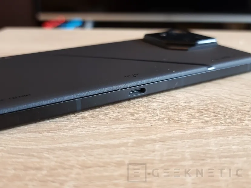 Geeknetic ASUS ROG Phone 8 Pro Review  5