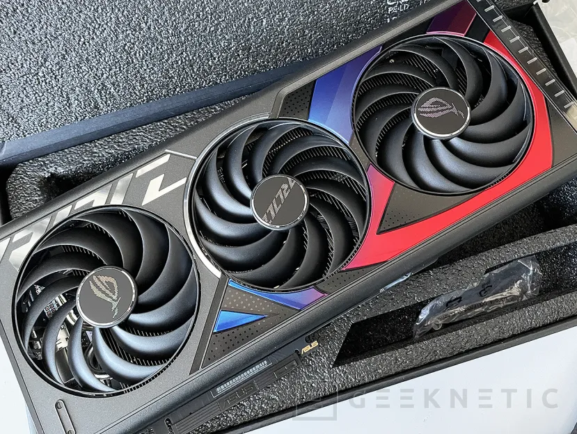 Geeknetic ASUS ROG STRIX NVIDIA GeForce RTX 4070 Ti Super OC Review 6