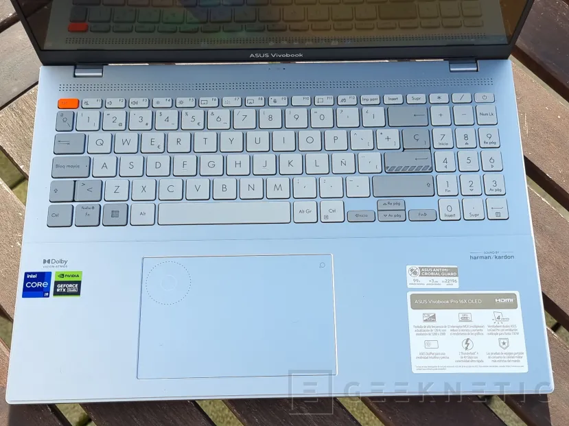 Geeknetic ASUS Vivobook Pro 16X OLED Review 8