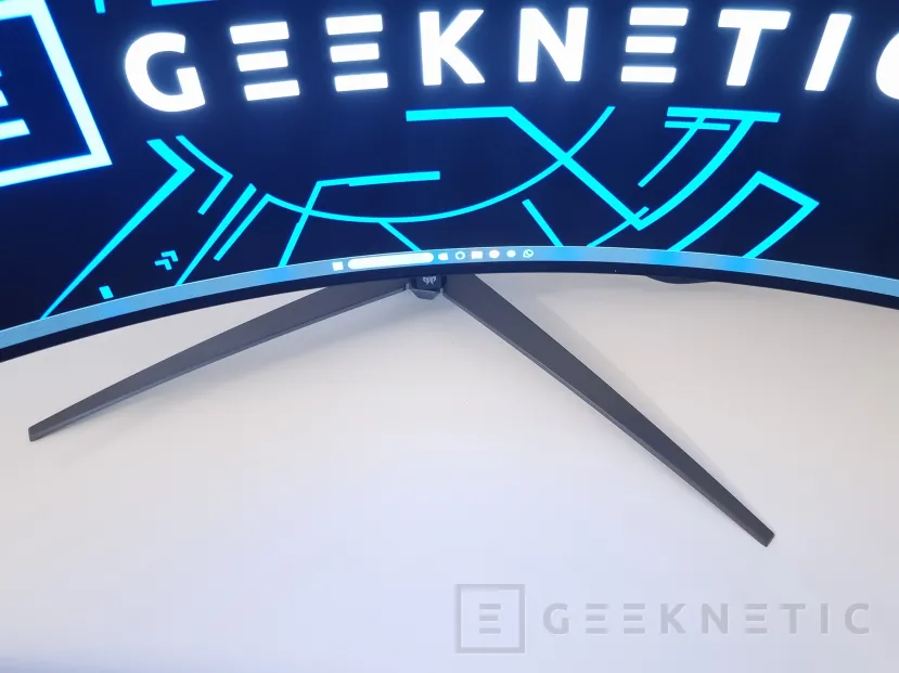 Geeknetic ACER Predator X45 OLED Review 5