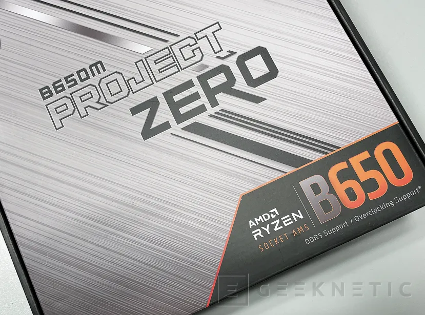 Geeknetic MSI B650M PROJECT ZERO Review 1
