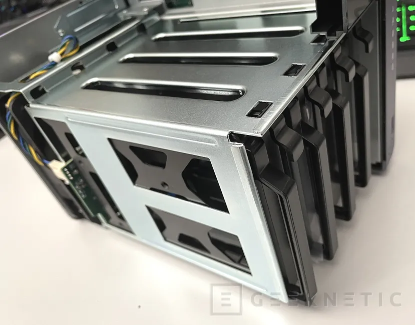 Geeknetic Qnap NAS TS-432X Review 11