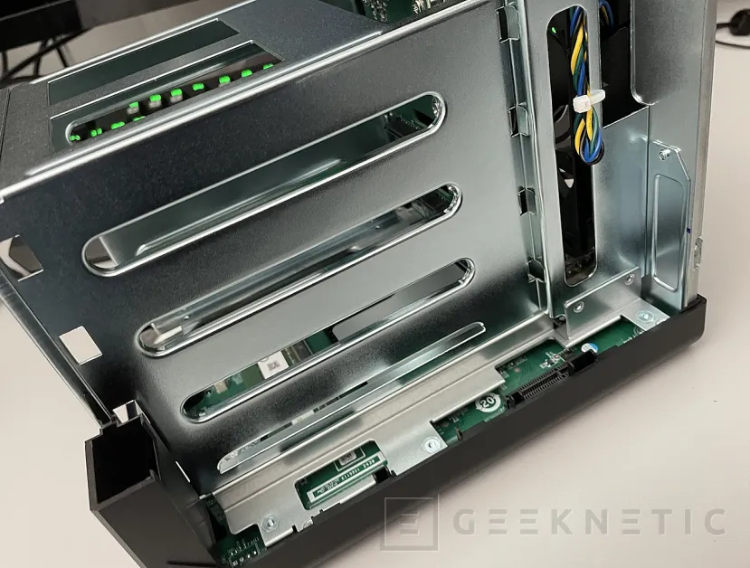 Geeknetic Qnap NAS TS-432X Review 12