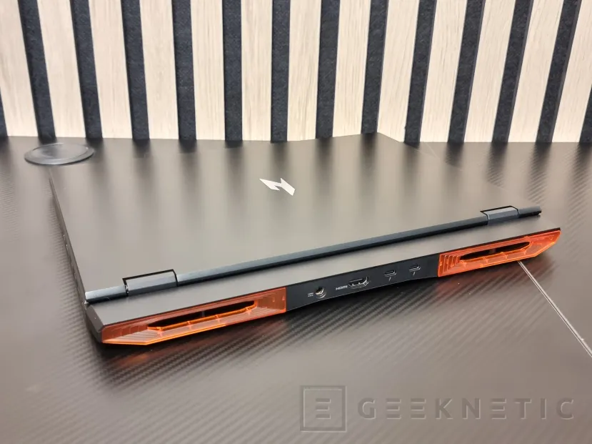 Geeknetic Acer Nitro 16 AN16-73 Review 2