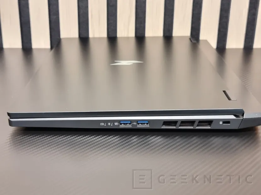 Geeknetic Acer Nitro 16 AN16-73 Review 4