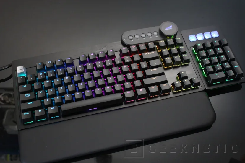 Geeknetic Llévate el teclado Mountain Everest Max de oferta por solo 99 euros 1