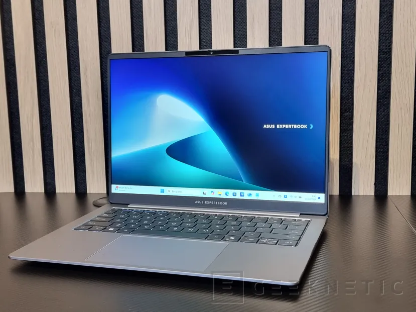 Geeknetic ASUS Expertbook P5 P5405CSA Review con Core Ultra 7 258V 47