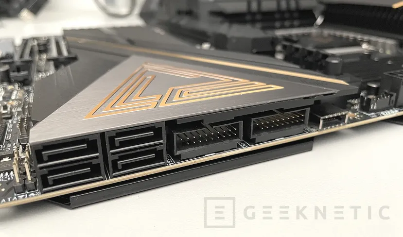 Geeknetic MSI MEG Z890 ACE Review 16