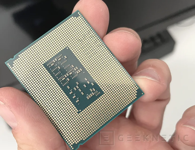 Geeknetic Intel Core Ultra 5 245K Review 10