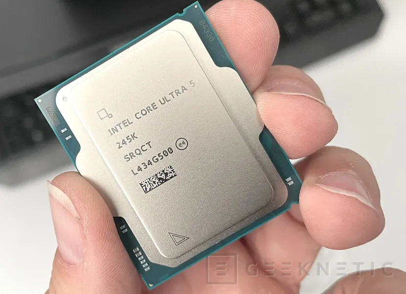 Geeknetic Intel Core Ultra 5 245K Review 8