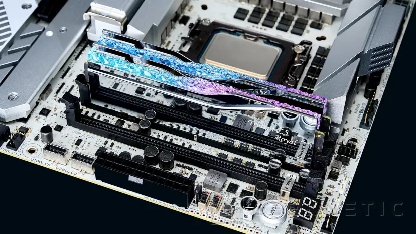 Geeknetic G.Skill consigue superar los 12.000 MT/s con sus memorias DDR5 Trident Z5 1