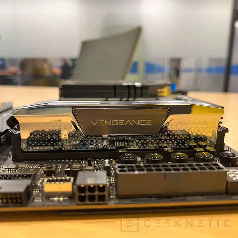 Geeknetic CORSAIR will launch its CUDIMM Vengeance memory at 10,000 MT/s in early November 1