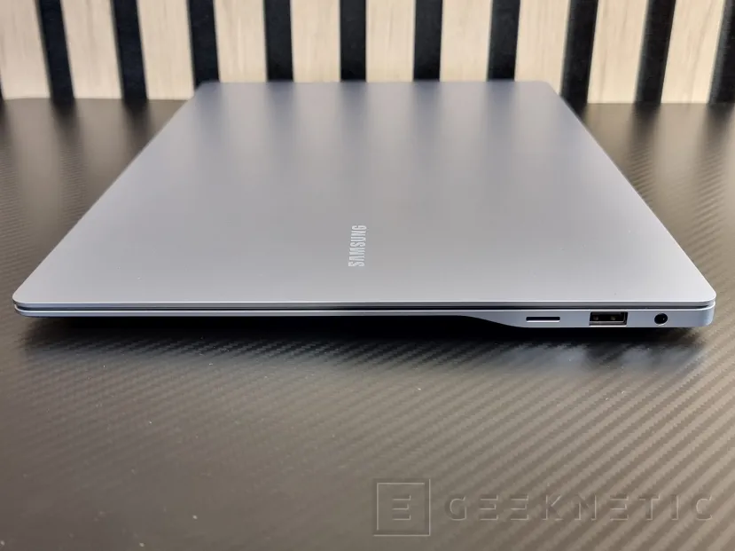 Geeknetic Samsung Galaxy Book4 Edge 16 Review con Snapdragon X Elite X1E-84-100 4