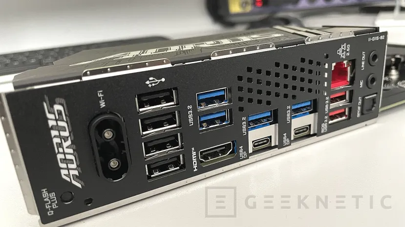 Geeknetic Gigabyte X870 AORUS ELITE WIFI7 Review 12