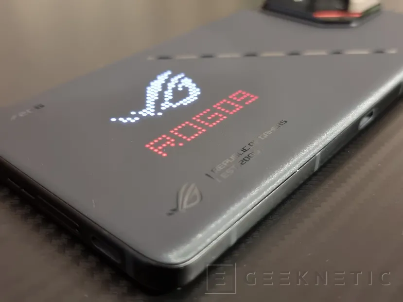 Geeknetic ASUS ROG Phone 9 Pro Edition Review 4