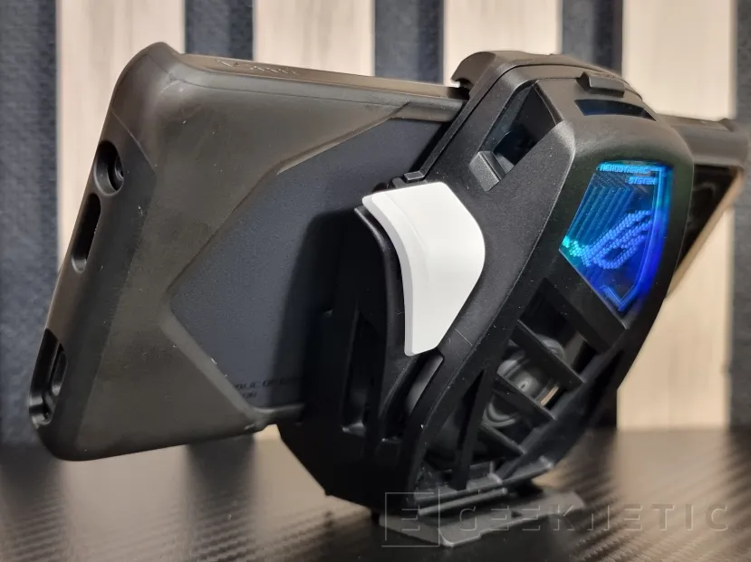 Geeknetic ASUS ROG Phone 9 Pro Edition Review 24