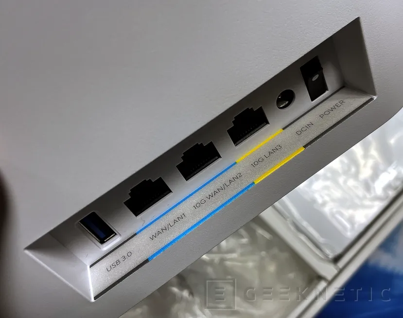 Geeknetic ASUS ZenWiFi BT10 Review 9