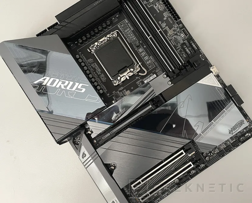 Geeknetic Gigabyte Z890 AORUS MASTER Review 3