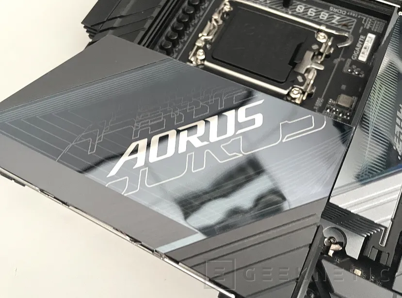 Geeknetic Gigabyte Z890 AORUS MASTER Review 20