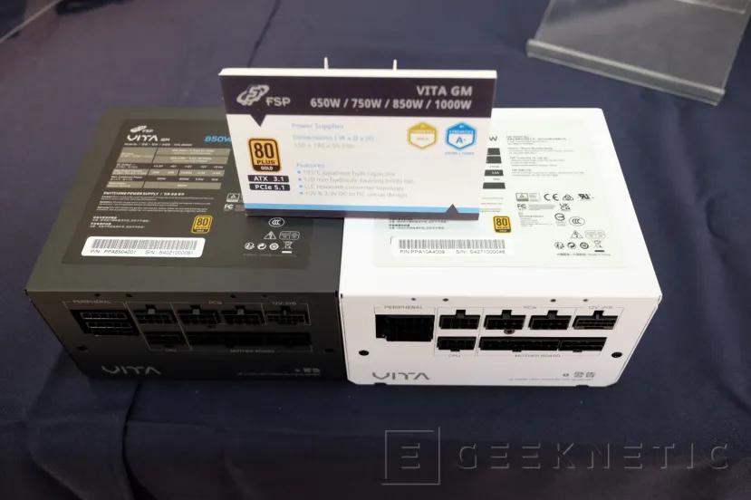 Geeknetic FSP sorprende con nuevas fuentes de 2500W, Cajas de doble cristal y RLs de 480mm 9