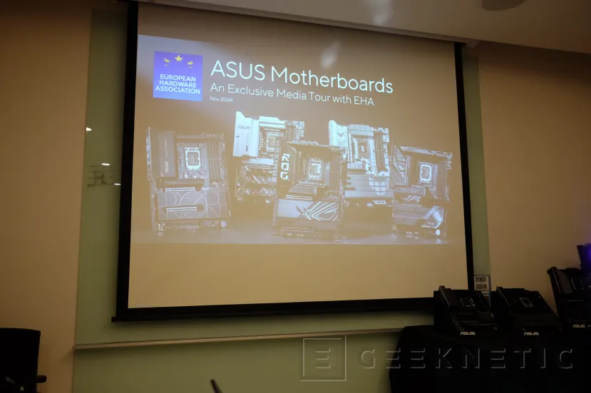 Geeknetic ASUS nos revela multitud de innovaciones en placas base, monitores, RLs, fuentes y su sistema BTF 1