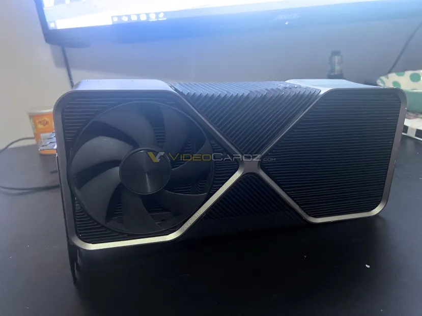 Geeknetic El prototipo de la supuesta NVIDIA RTX 4090 Ti o TITAN de 4 ranuras finalmente es una NVIDIA RTX 4090 3