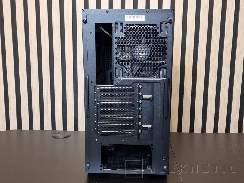 Geeknetic be quiet! Pure Base 501 Airflow Review 8