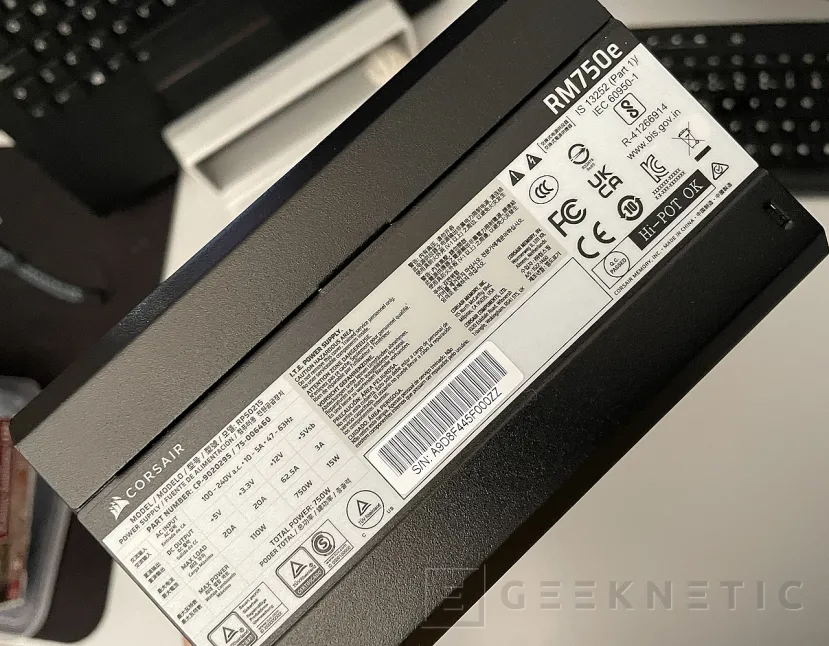 Geeknetic Corsair RMe Series RM750e Review 5