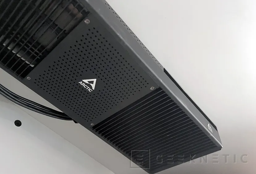 Geeknetic Arctic Senza Under Desk PC Review 16