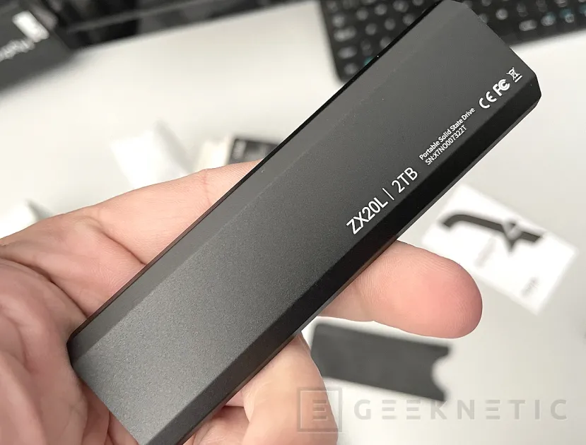 Geeknetic Netac ZX20L Portable SSD Review 6