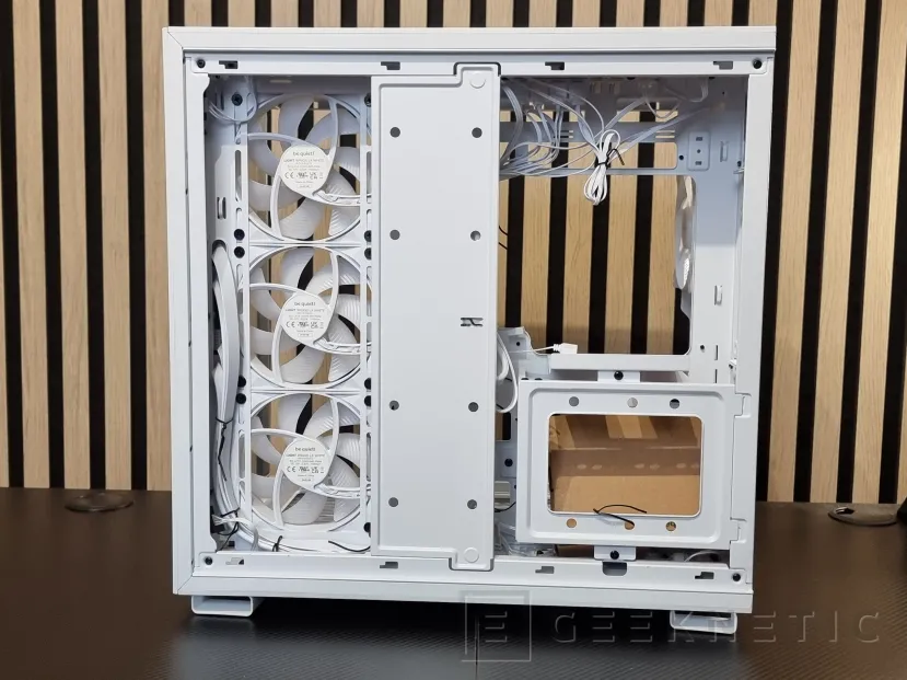 Geeknetic be quiet! Light Base 600 LX White Review 10