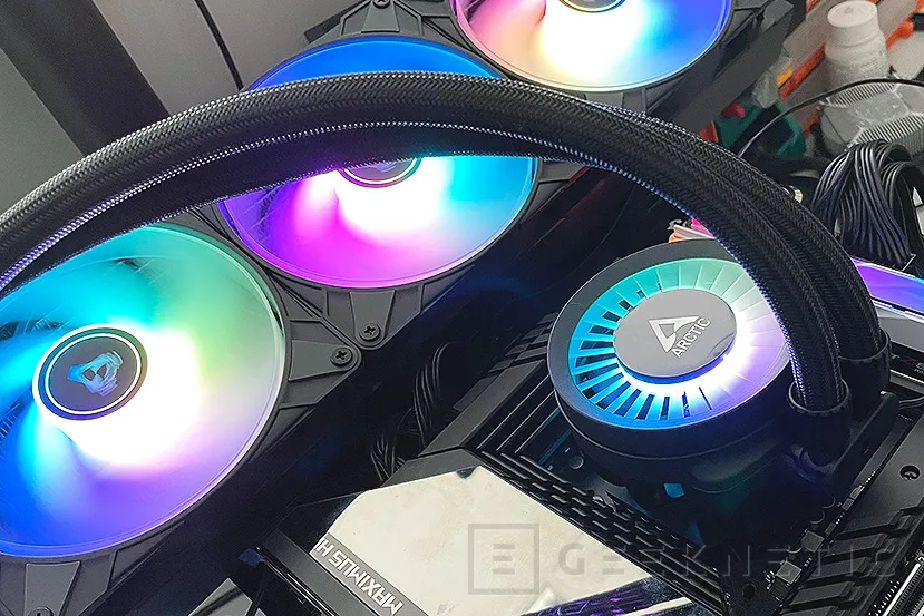 Arctic Liquid Freezer III 420 Black