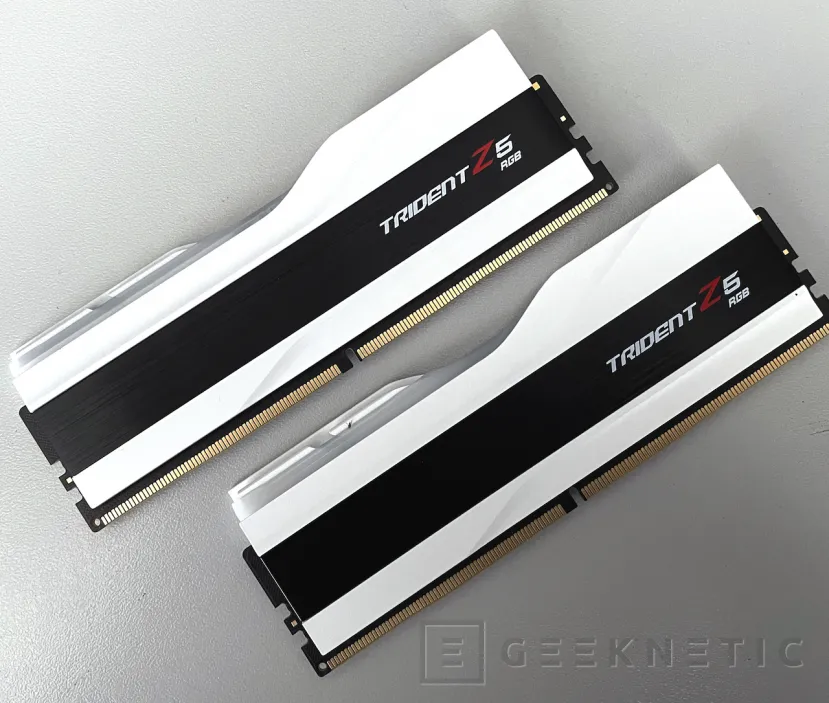 Geeknetic G.Skill Trident Z5 RGB DDR5 Intel XMP 3.0 48GB-7200MHz CL36 Review 5