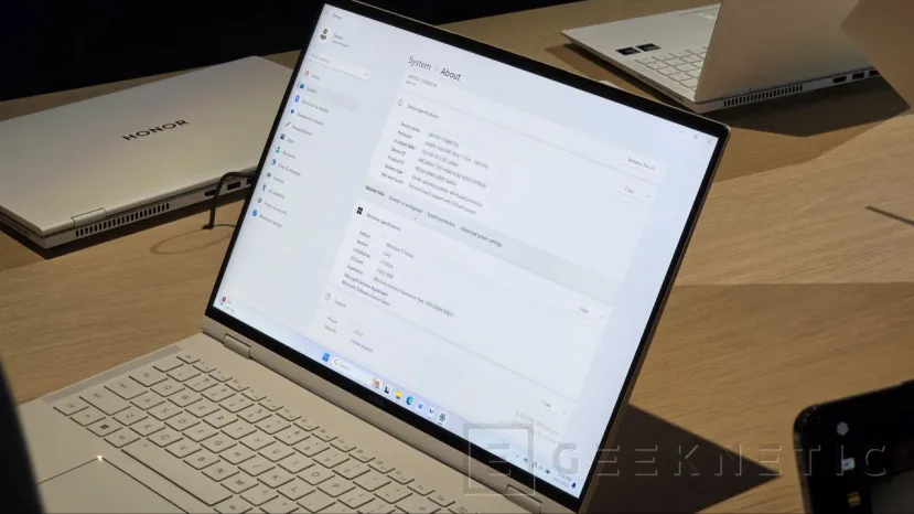 Geeknetic Honor ha dejado ver este MWC de Barcelona el portátil MagicBook Pro 16 con funciones de Inteligencia Artificial 3