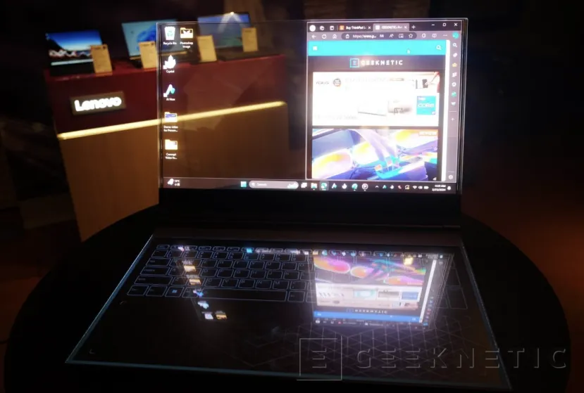 Geeknetic Así luce el Portátil con pantalla MiniLED Transparente de Lenovo 2