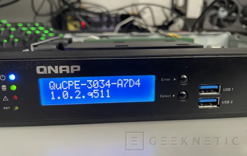 Geeknetic QNAP QuCPE-3034 Switch administrado VM/VNF Review 24
