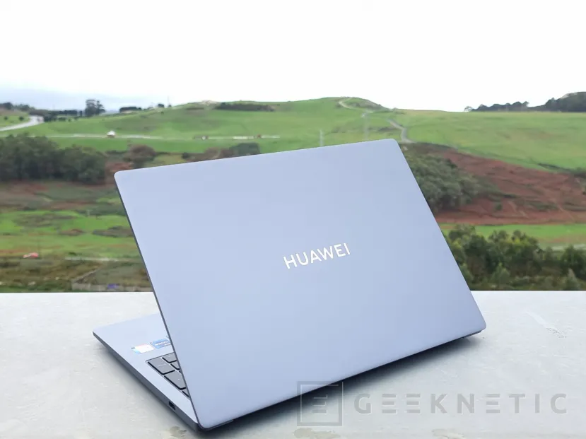 Geeknetic Intel puede seguir vendiendo procesadores para portátiles a HUAWEI hasta finales de este año 2