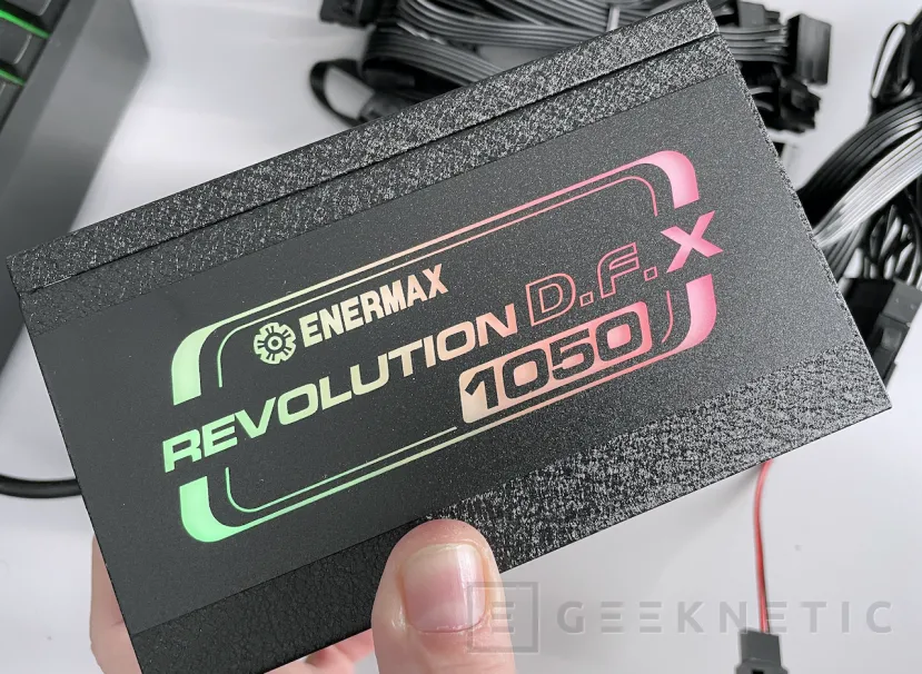 Geeknetic Enermax REVOLUTION D.F. X 1050W Review 9