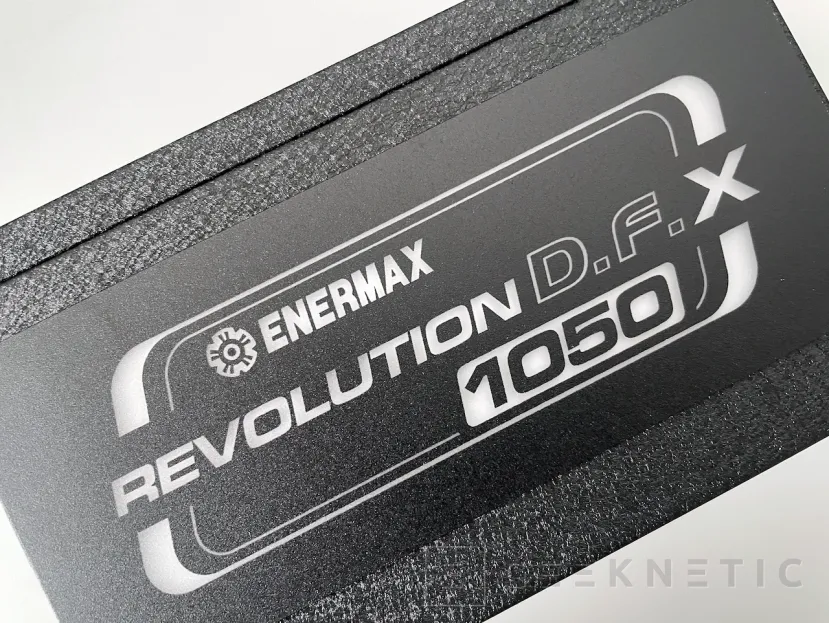 Geeknetic Enermax REVOLUTION D.F. X 1050W Review 8