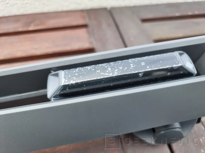 Geeknetic ASUS ROG Swift OLED PG32UCDM Review 5